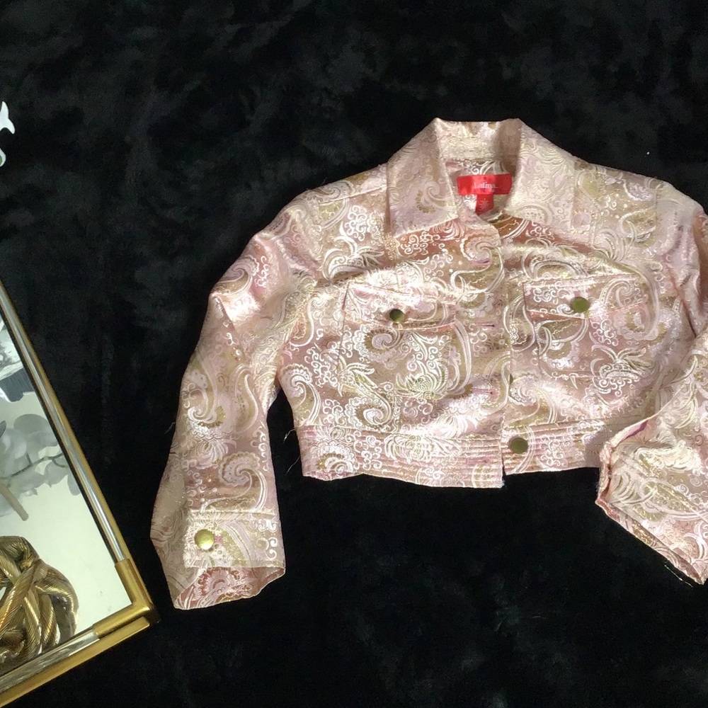 Cropped jacket